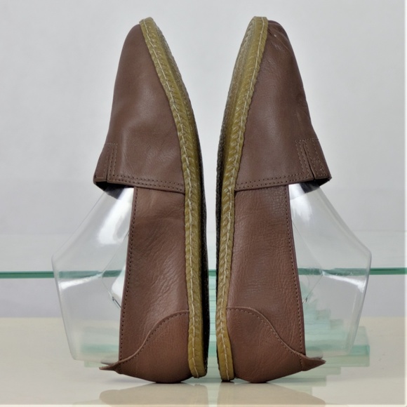 Criola 6 NWOB/T Brown Leather Espadrille Flats - Picture 7 of 8